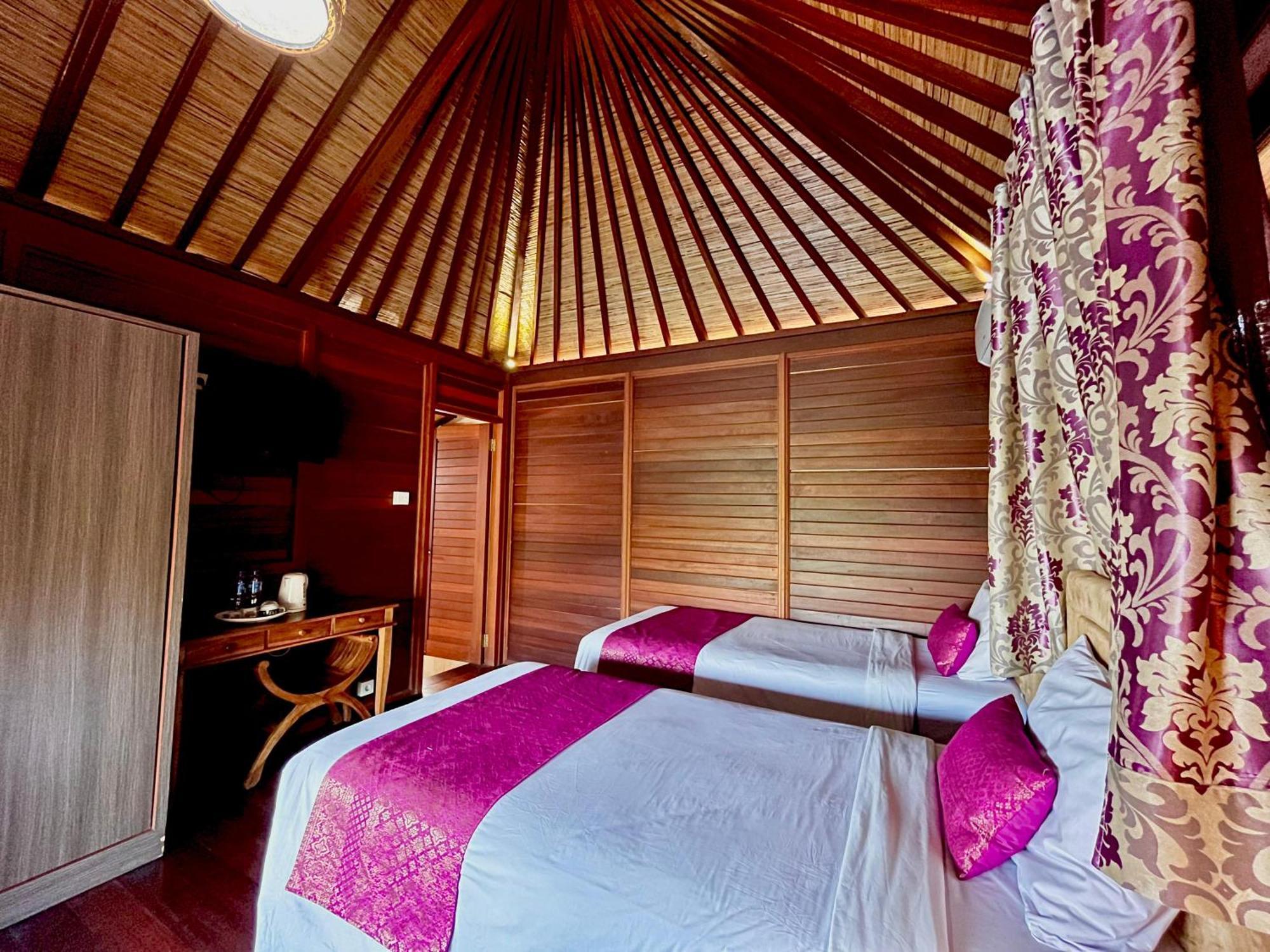 Puri Karang Besakih Hotel Menanga Bagian luar foto