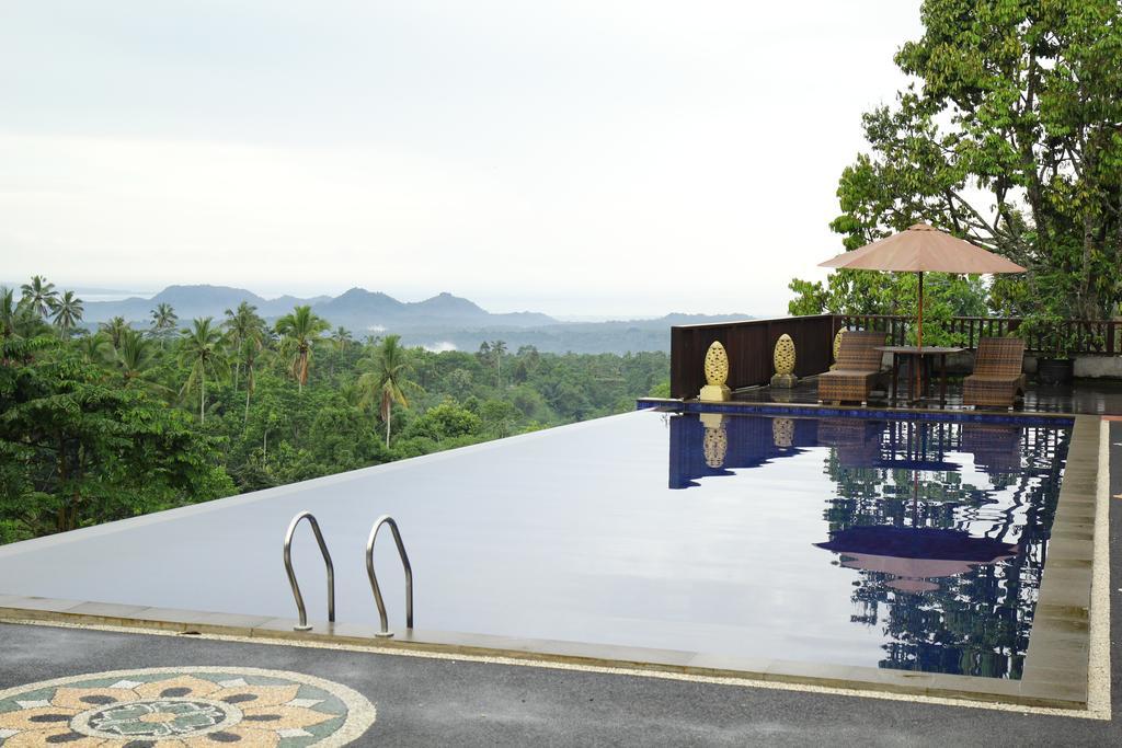 Puri Karang Besakih Hotel Menanga Bagian luar foto