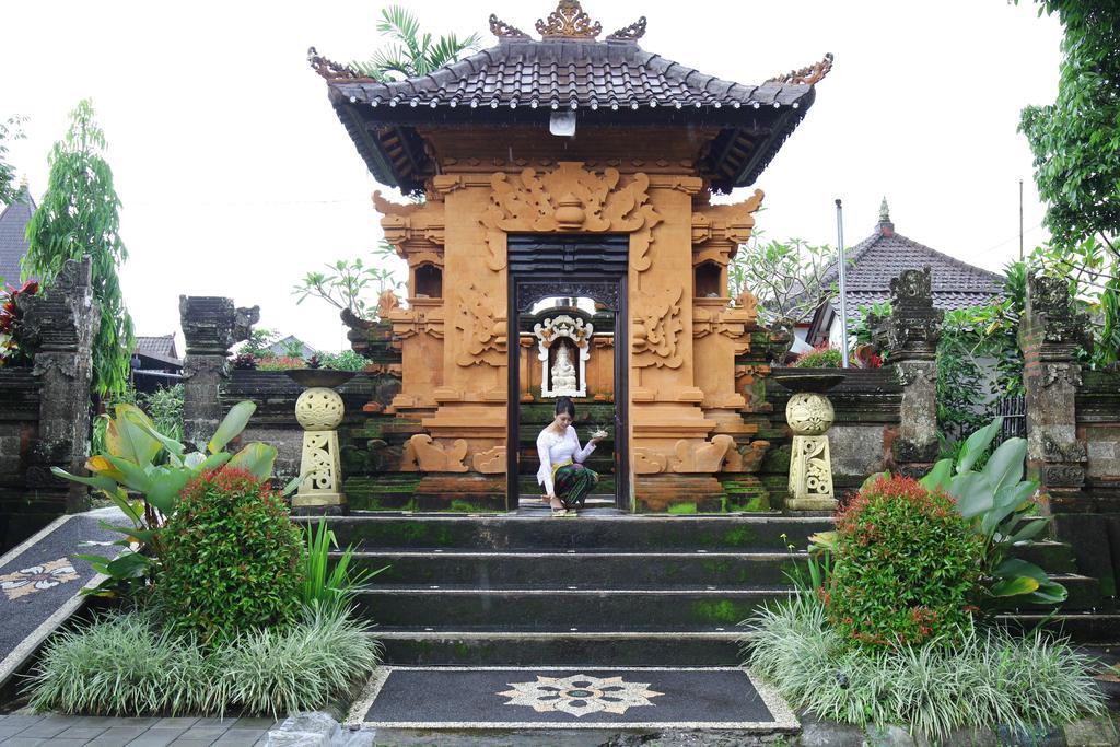 Puri Karang Besakih Hotel Menanga Bagian luar foto